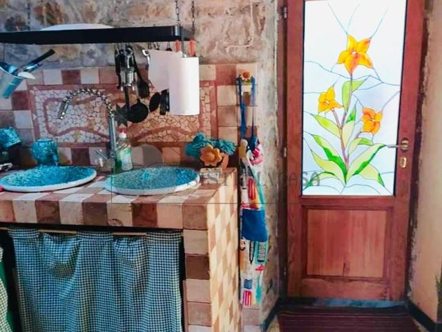 Casa indipendente in vendita in via debeduse 10, Calice al Cornoviglio