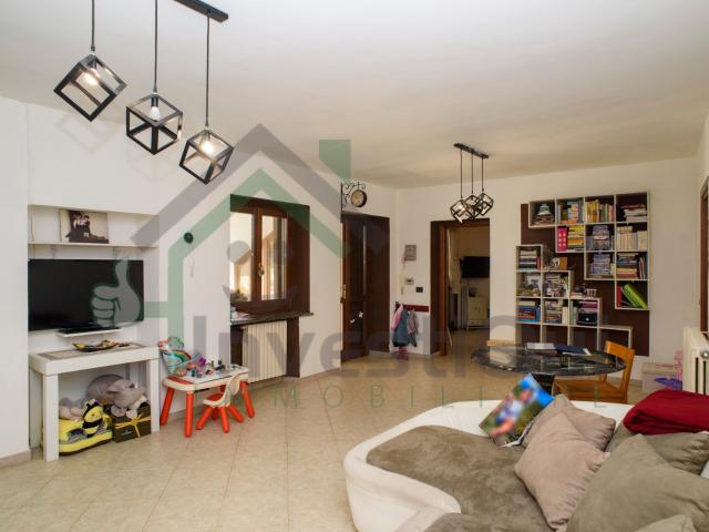 Casa indipendente in vendita in via rocca 12, Vauda Canavese