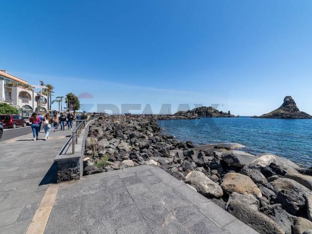 Casa Indipendente in Aci Castello