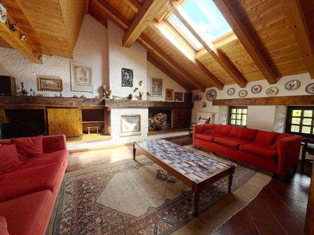 Casa indipendente in affitto a Courmayeur AO
