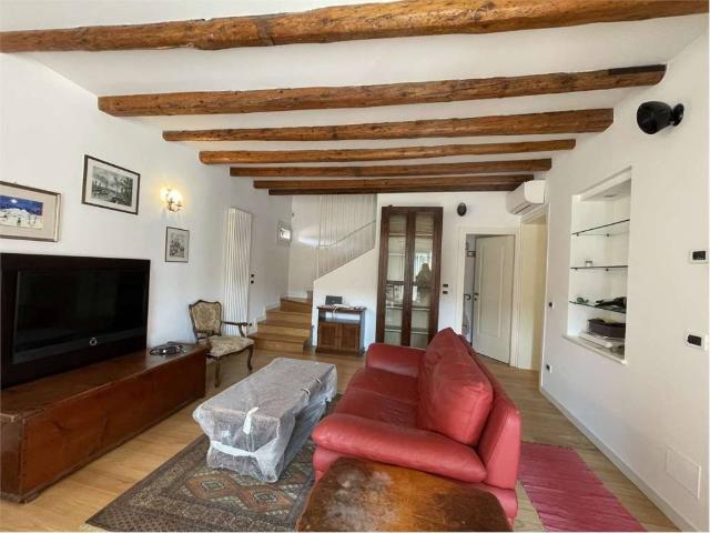 Casa indipendente in affitto a Conegliano TV