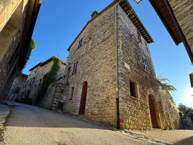 Casa indipendente in affitto a Corciano PG