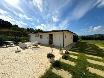 Casa indipendente in affitto a Catanzaro