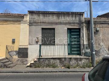 Casa Indipendente in affitto a Catania via Cibele, giardino privato, terrazzo, cucina abitabile TrovaCasa