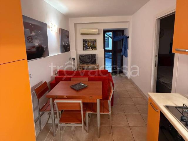 Casa Indipendente in affitto a Catania via Monte Vergine, 22, non arredato/vuoto, arredato, lavatrice TrovaCasa