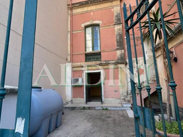 Casa Indipendente in affitto a Catania piazza Giovanni Verga, terrazzo TrovaCasa
