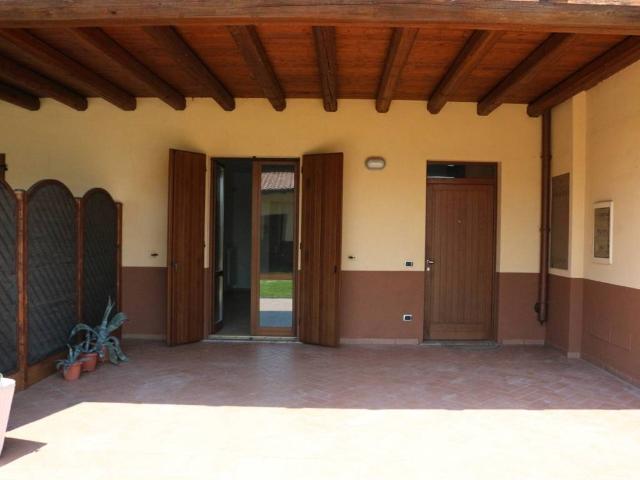 Casa indipendente in affitto a Cazzago San Martino BS
