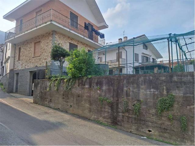 Casa Indipendente in affitto a Cafasse via Manzoni, 75, non arredato/vuoto, giardino privato, box TrovaCasa