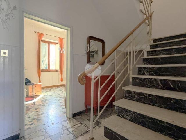 Casa Indipendente in affitto a Campi Bisenzio via delle Corti, 112, giardino privato, terrazzo, parzialmente arredato TrovaCasa
