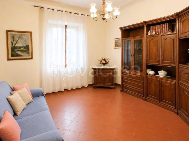 Casa Indipendente in affitto a Carmignano via Francesco Petrarca, arredato, giardino privato, terrazzo TrovaCasa