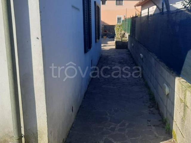 Casa Indipendente in affitto a Cascina via di Pettori, giardino privato, parzialmente arredato, libero subito TrovaCasa