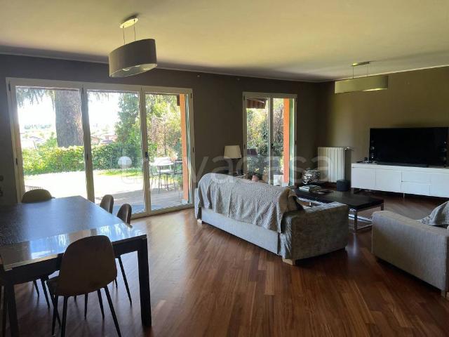 Casa Indipendente in affitto a Cassina Rizzardi via Alessandro Volta, 63, giardino privato, box, parzialmente arredato TrovaCasa
