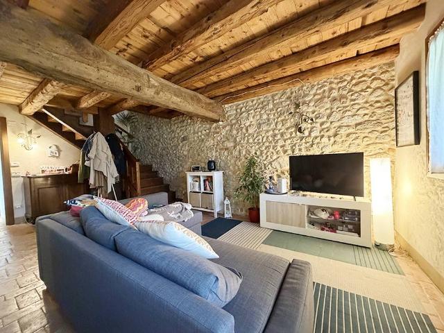 Casa indipendente in affitto a Castelcucco TV