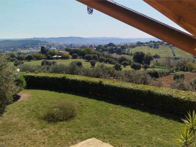 Casa indipendente in affitto a Castelfidardo AN
