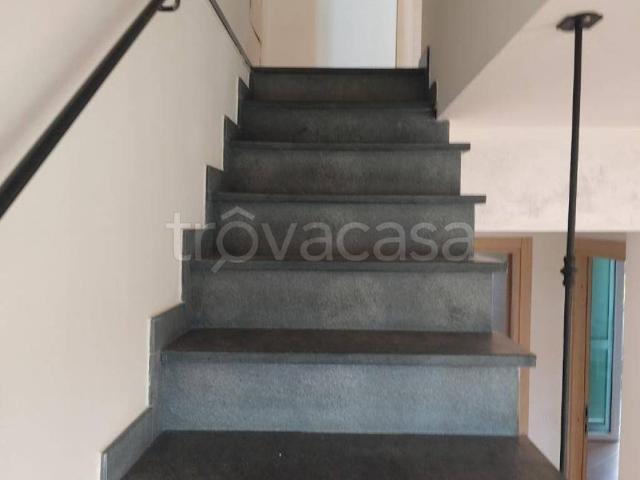 Casa Indipendente in affitto a Castelnuovo Magra, giardino privato, posto auto, cucina abitabile TrovaCasa
