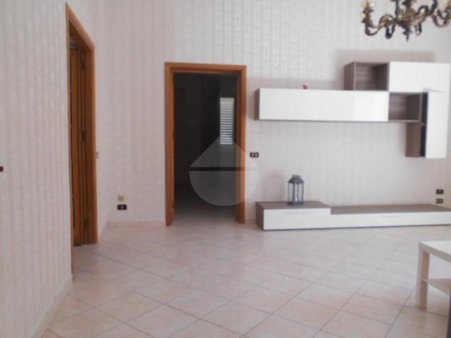 Casa Indipendente in affitto a Castelvetrano via Sirtori, posto auto, terrazzo, riscaldamento autonomo TrovaCasa