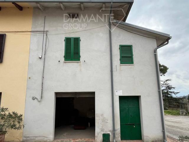 Casa indipendente in affitto a Castiglione Del Lago