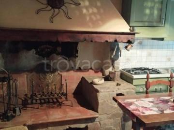 Casa indipendente in affitto a Chianni