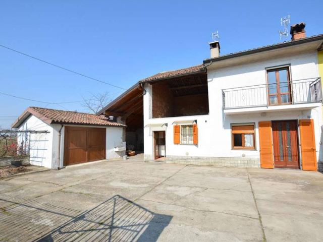 Casa indipendente in affitto a Chignolo Po PV