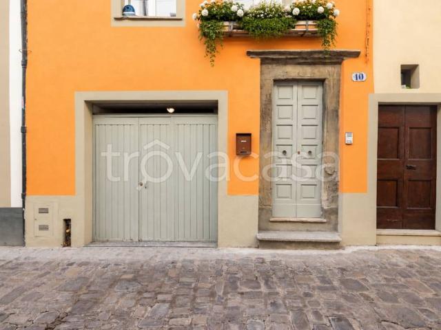 Casa indipendente in affitto a Città di Castello