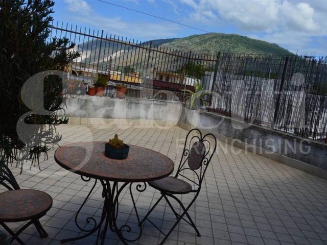 Casa Indipendente in affitto a Cicciano via Caserta, 14, terrazzo, caminetto, centrale TrovaCasa