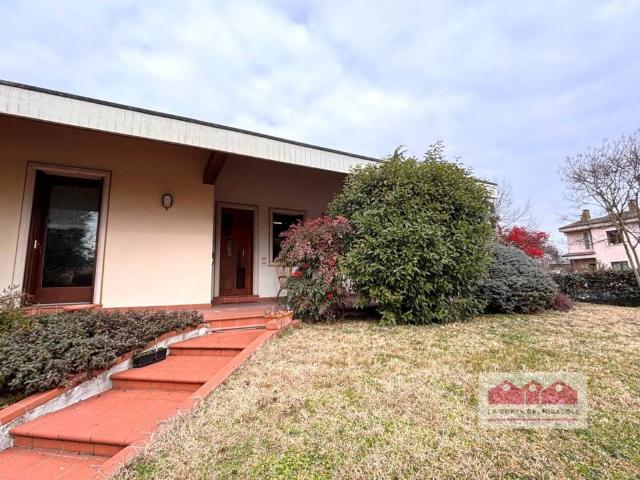 Casa Indipendente in affitto a Creazzo via delle Stelle Alpine, giardino privato, box, terrazzo TrovaCasa