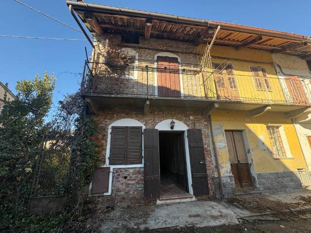 Casa indipendente in affitto a Crescentino VC