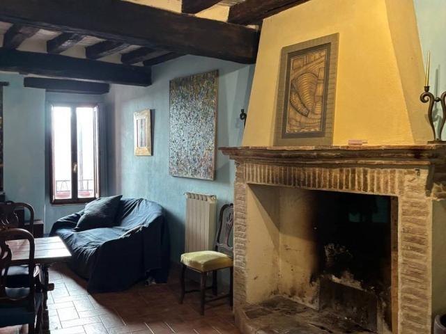 Casa indipendente in affitto a Amelia TR