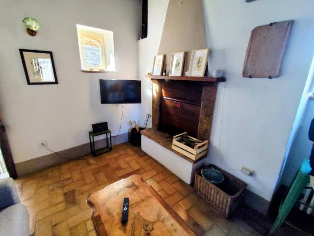 Casa indipendente in affitto a Amelia TR