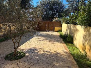 Lavinio Lido di Enea, Latina Lazio - Giardino