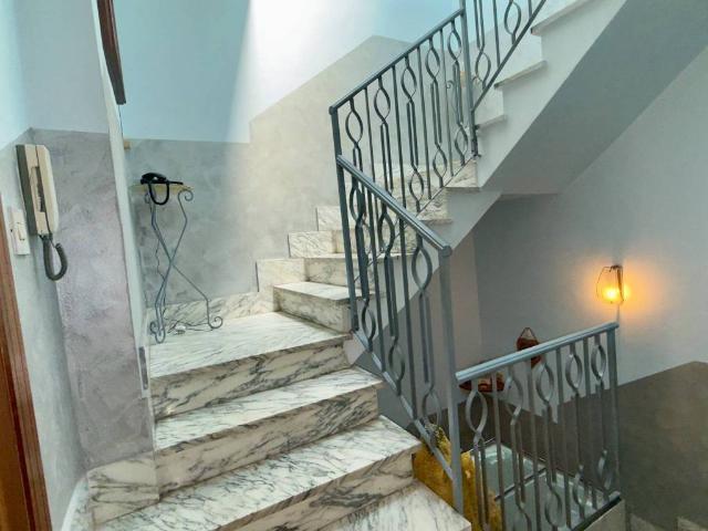 Casa indipendente in affitto a Adrano CT