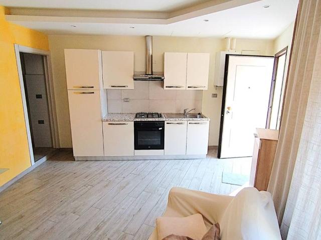 Casa indipendente in affitto a Adria RO