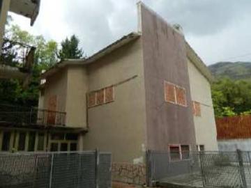Casa indipendente in affitto a Aviano PN
