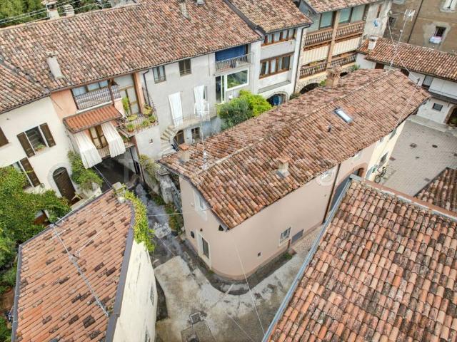 Casa Indipendente in affitto a Botticino via Camillo Benso di Cavour, 31, box, riscaldamento autonomo, parzialmente arredato TrovaCasa
