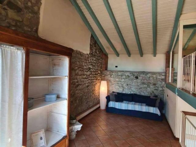 Casa indipendente in affitto a Barzana BG