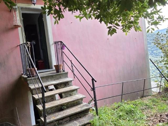 Casa indipendente in affitto a Davagna GE