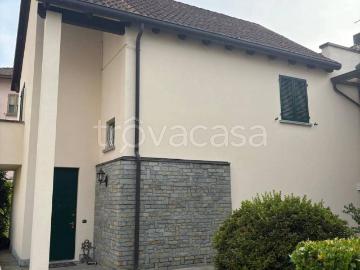Casa Indipendente in affitto a Dervio via vignola, arredato, giardino privato, vista lago TrovaCasa