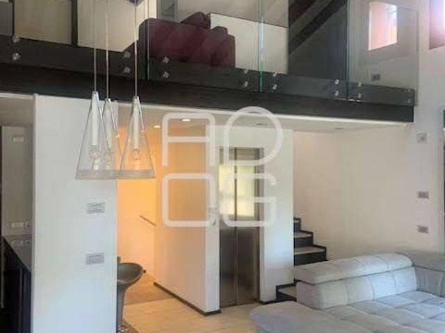 Casa Indipendente in affitto a Desenzano del Garda via Veneto, arredato, centrale, ascensore privato TrovaCasa