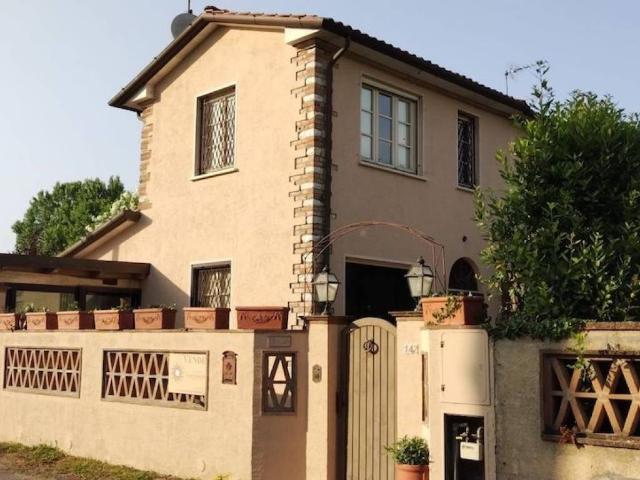 Casa indipendente in affitto a Forte dei Marmi LU