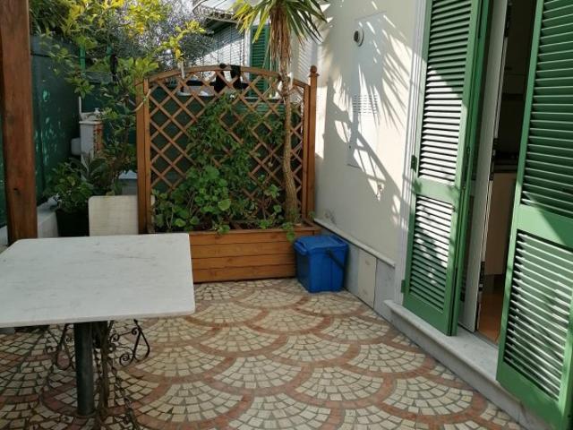 Casa Indipendente in Affitto a Forte Dei Marmi