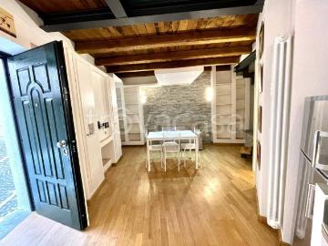 Casa Indipendente in affitto a Ferentino via Antico Atrio, 30, arredato, box, travi a vista TrovaCasa