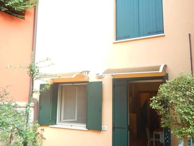 Casa indipendente in affitto a Ferrara FE