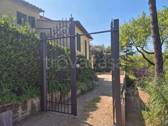 Casa Indipendente in affitto a Firenze via monteoliveto, non arredato/vuoto, arredato, giardino privato TrovaCasa