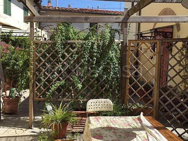 Casa indipendente in affitto a Firenze, Peretola