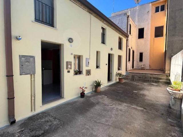 Casa indipendente in affitto a Frisa CH