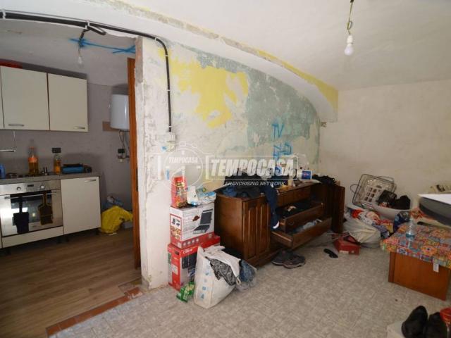 Casa indipendente in affitto a Front TO