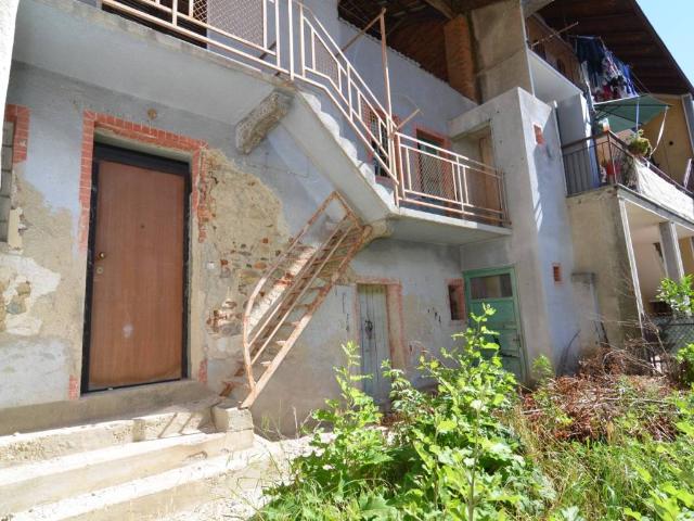 Casa indipendente in affitto a Front TO