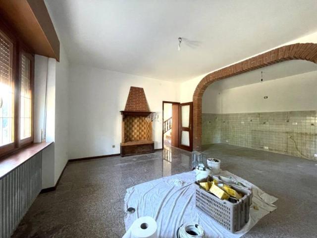 Casa indipendente in affitto a Lonato del Garda BS