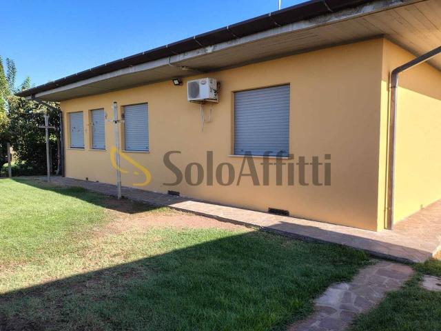 Casa indipendente in affitto a Latina