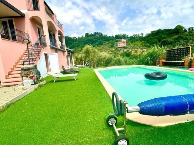 Casa indipendente in affitto a La Spezia SP